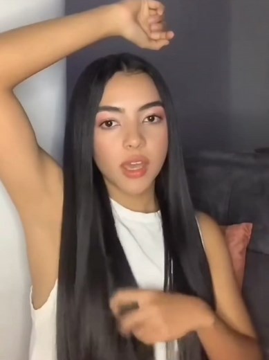 The beauty of women's armpits goes beyond standards - it lies in naturalness, freedom and self confidence. with or without hair, they are part of each woman's identity and deserve to be celebrated without taboos. Love your body just the way it is! #kilikilireveal #kilikili #hairyarmpit #armpits #armpit #pits #underarm #armpitsmell #armpitsweat #armpitselfie #arm #women #girlsarmpits #viral #axilas #axilasoscuras #underarms #suvaco