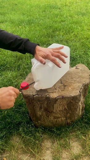 DIY Tool Case from a Plastic Canister – Cheap, Strong, and Waterproof! 🔨♻️