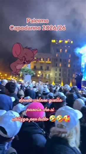 Video di ciro e francy (@romantico9094) con Smooth Strut (Syn) - Ah2