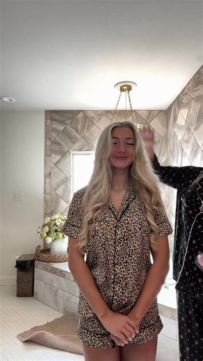 We have a to do list a mile long butttt squeezed in a couple stunning hair cuts 🤭🩷@addi shaw