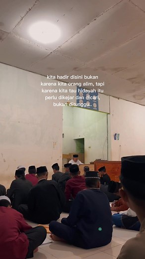 #fyp #santriindonesia #pesantrenkrennn #ayomondok #motivasihidup Kajian kitab bulugul Marom,dibawakan langsung oleh ustadz Abdul Aziz Soleh.