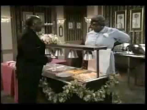 Cedric The Entertainer playing Cafeteria Lady