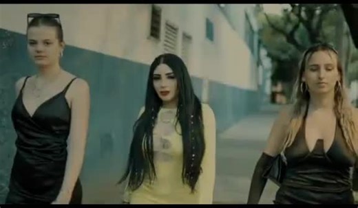 Videos de Jacqueline (@googlecrome41) con “Pelotero A La Bola - 8Uno & Airam Paez”