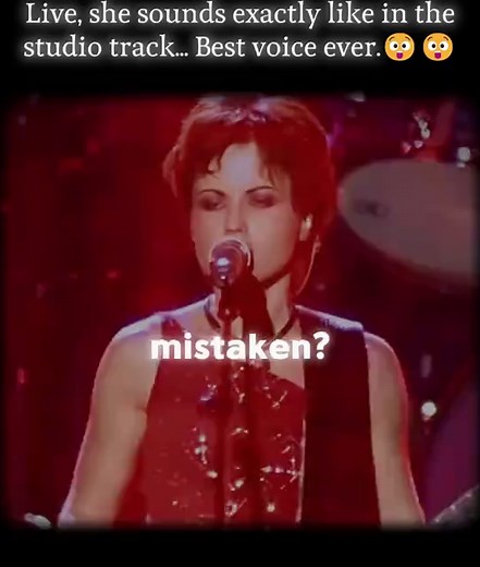 Zombie 1999 Live — The Cranberries Dolores O'Riordan Performance