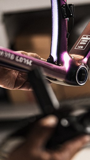 Handbuilt for all-round excellence. The Founder Edition Specialissima RC is assembled in-house at Officina Bianchi. #Bianchi #RideBianchi #BianchiRepartoCorse #FounderEdition #Specialissima #SpecialissimaRC #OfficinaBianchi | Bianchi