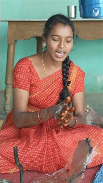 అత్త కోడలు మీద పాట పాడితే? #myvillageshow # Sankranthi #songs #folksong #singer #singing