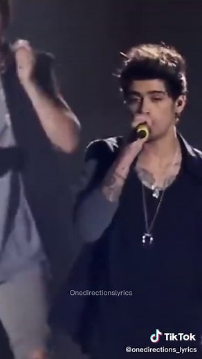 Los solos de Niall y Zayn en 'Strong' de One Direction