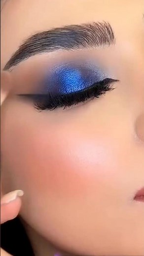 Blue smokey eye makeup #shortsviral #softglamlook #eyemakeup #shorts