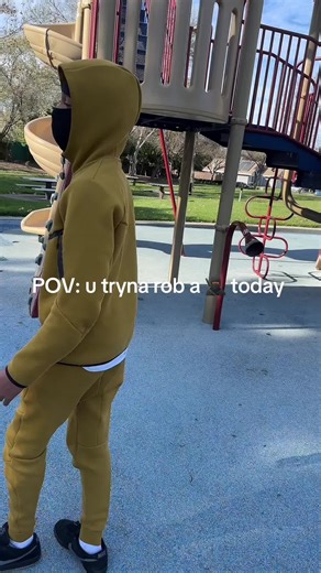 Hilarious POV Skit About a Robbery Attempt