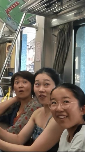 For everyone self studying an Asian language, ❌stop. Stop the way you’re doing this. I would not be anywhere close to as good at Chinese, Japanese, and Korean today if I did it all by myself. Get some help. ✅ These are the hardest languages in the world for English speakers. This is not Spanish, or French, or any European language. It’s much harder. If you try to study an Asian language like Japanese with no help, or no teachers, or no travel to Japan and do it all by yourself for free at your h