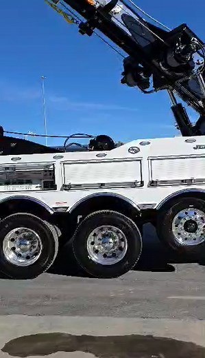 Jerr-Dan 40 ton with a fork lift | Rocky Mountain Wrecker Sales