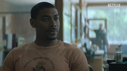 7.5K views · 37K reactions | ¿Esto cuenta como amenaza o como soborno? 樂 En 'Rebel Ridge', un exmarine combate a un grupo de policías corruptos. Ya está disponible. | Netflix | Facebook