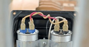 clip-3782203435-disconnect-power-cord-replace-capacitor-water-sucking-motor