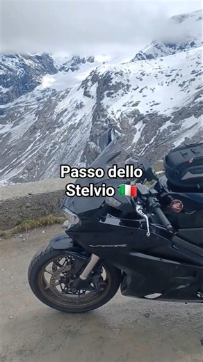 Passo dello Stelvio 🇮🇹 #vfr800f #hondavfr800