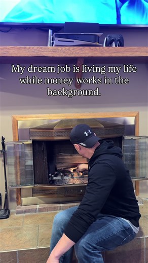 ⚡ But first make sure you follow → @ronsgrowthsystem so the algorithm actually keeps showing you this. If you’re not following, TikTok stops delivering these videos. My dream job is living my life while money works in the background. This used to feel unrealistic. Late nights were stress, not calm. Silence felt uncomfortable because nothing was secure. Now moments like this are normal. Not because I got lucky. Not because I worked nonstop. I just stopped trading time for money and set something 