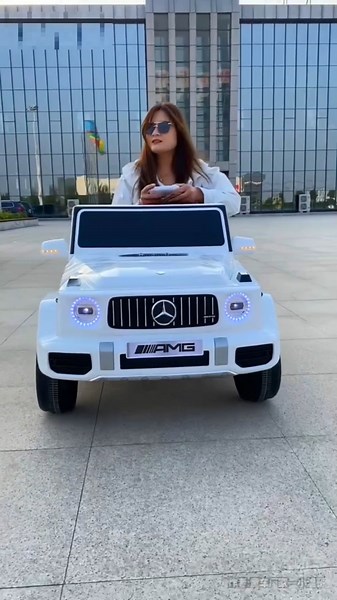 Big Brands New RC Marcedes C class Driving 💥🤩🔥#automobile #remotecontrol #brand #rocars #rccar #big