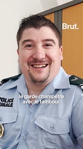 "Souvent, on ressort l'image du garde champêtre avec le tambour…" On a passé la journée avec William, 30 ans, garde champêtre de Cessenon-sur-Orb dans l'Hérault. 👉 Ce reportage est réalisé par des étudiants en journalisme de l'ESJ Lille, accompagnés par Brut. | Brut
