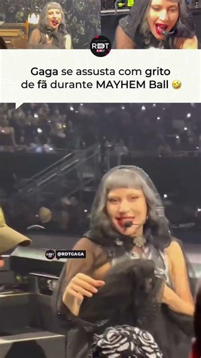 Tadinha, gente 😂❤ Um fã ficou emocionado em ver Lady Gaga de pertinho durante o show em Austin