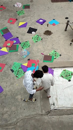 padosi Ne Patang Bhartiya Patang ka matlab bahut sari Patang Meri ##