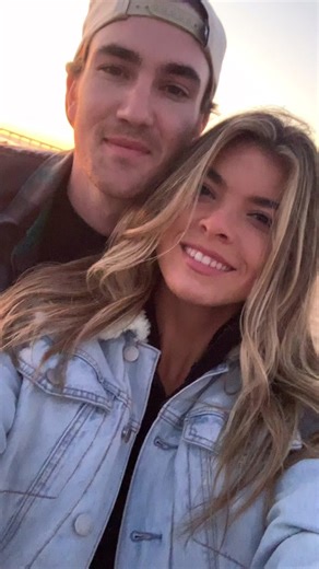 Snapbacks & Sunsets 🤤