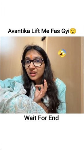 Avantika got caught in the lift 😲| sourav Joshi Vlogs | #shorts #youtubeshorts