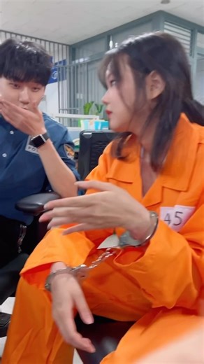 윤수진 | How to say hello to a criminal?☝️ #reels #memes #funnyvideos #viral #reelsvideo | Instagram