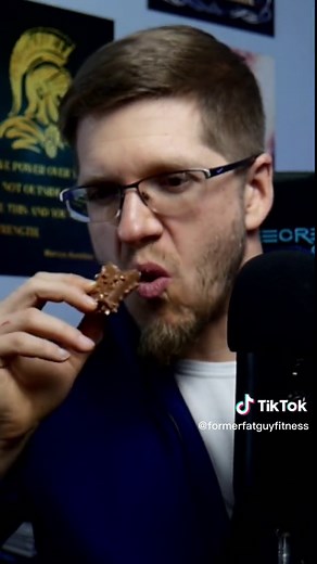 Former Fatty reviews Barebells Salty Peanut #proteinbarreview #formerfatguy #tastetest #rating #review #proteinbar #highprotein #fyp #foryou #ratingthings #foodreview @barebells.usa