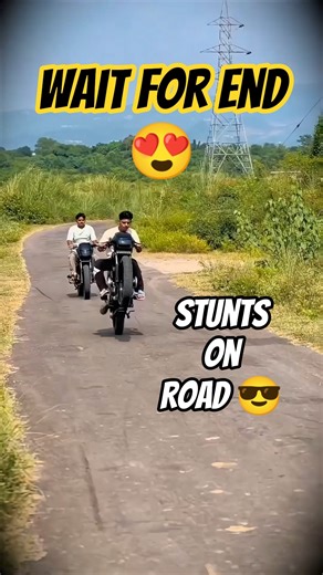 Stunts OnRoad With SplendorBike #shorts #stunts #onroad #with #splendor #bike #trending #viral #fypシ