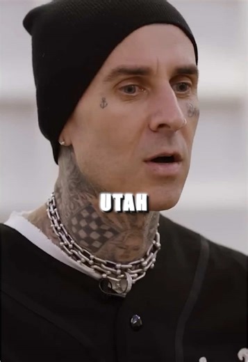 Blink is only three of us #travisbarker #rock #punk #drummer #blink182 @Travis Barker @blink-182