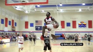 3.1M views · 2.1K reactions | We'll be back later in the week with fresh Zion Williamson highlights. In the meantime, check out his official Ballislife mixtape!! | Ballislife | Facebook