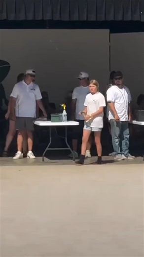 She Entered a Frog Jumping Contest for ₹500,000… What She Did Shocked 😱