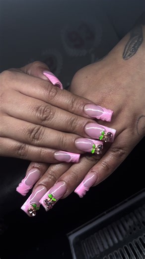Aquarius Season: Pink Nail Inspiration 🩷♒️