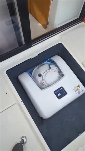 Our Seakeeper 1 is a small but mighty powerhouse providing stabilization for vessels as small as 23 feet! The Seakeeper 1 tilts fore and aft to generate angular momentum, the gyroscopic power that counteracts boat roll. Angular momentum (measured in N-m-s) reflects how much stabilizing force a unit can deliver over time. More momentum = more roll reduction. That’s why a Seakeeper 18 (18,000 N-m-s) is more powerful than a Seakeeper 1 (1,000 N-m-s)—and why our units are named the way they are! | S