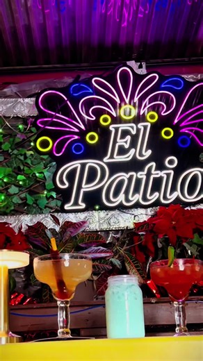 paz por la mañana y energía por la noche. asi es en el patio restaurant. ¿Team mañana o Team noche? ☀️🌙 ¡En El Patio Restaurant no tienes que elegir! ​Empieza tu día con la energía de nuestros desayunos Mexicanos y termínalo con el mejor ambiente. ​Café calientito y desayunos que te abrazan el alma por la man̈ana y Alitas ultra crujientes, snacks para compartir y esos drinks que ya te hacen falta. 🍹🍗 ​¡El spot perfecto a cualquier hora! Te esperamos en El Patio. #FoodieDallas #snacks #ElPatio