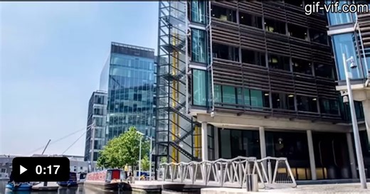 The way this drawbridge opens and closes - Video