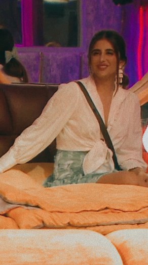 Miesha⭐ on Instagram: "The joy of turning from a 'junglewaasi' to a 'mukhya ghar ka sadasya' can be seen on Miesha's face and it's irreplaceable. 🤍 Are you excited for what unfolds next? @voot @colorstv @endemolshineind . . . #miesha #mieshaiyer #grateful #gratitude #thankyouforeverything #BiggBoss15 #BiggBoss #BB15 #SalmanKhan #fyp #exlore #reels #excited #weekendkavaar #outfit"