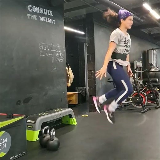 Reactive Split Squat Jump + Knee Drive