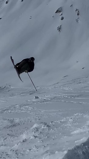 This is what happens when you ski while listening to music😭 Full credit goes to @alexhallskiing on IG #travisscott #travis #myeyes #skiing #skitok #snow #powder #snowboarding #snowing #sport #sports #extremesports #skiingtiktok #skiingclips #skiingislife #fy #foryou #foryoupage #fypage #foryp #fyoupage #You #fyoup #forypage #trending #new #newmusic #mountain #🎿 #winter #foryouu #forypagee #fyp #steez #steezy #send #smooth #skier