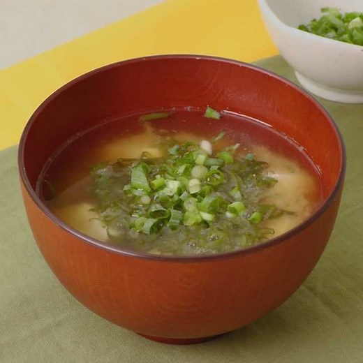 朝にも優しい味♪ めかぶの味噌汁のレシピ動画・作り方 | デリッシュキッチン