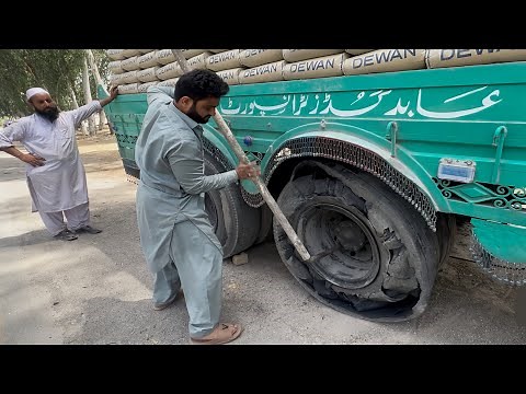 Truck Tyre Explodes on the Road — Watch How Experts Fix It Fast