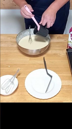 Palacsinta. A legegyszerűbb hagyományos módon. Teljes recept a csatolt videóban! ‪@Apavideok‬
