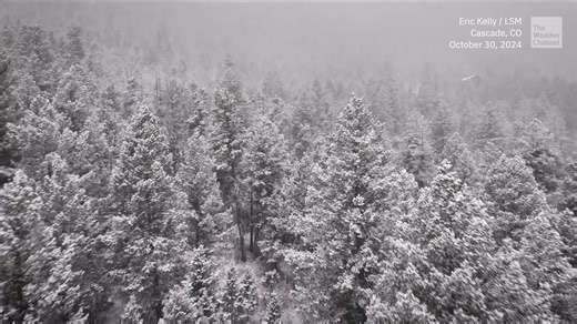 First Snowfall Turns This Colorado Town Into A Snow Globe | Weather.com