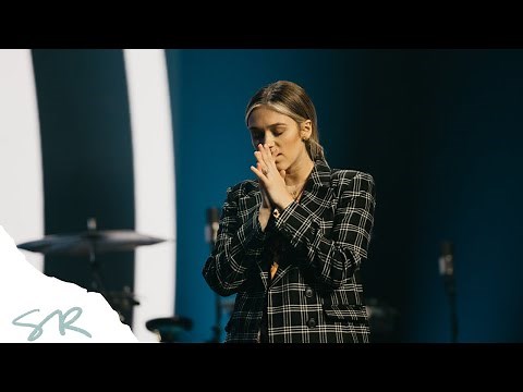 Jesus Was Famous | Sadie Robertson Huff at Passion Conference 2021