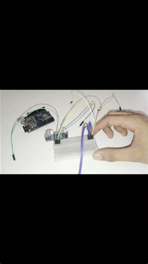 I build a distance sensor that controls LEDs with an Arduino Uno