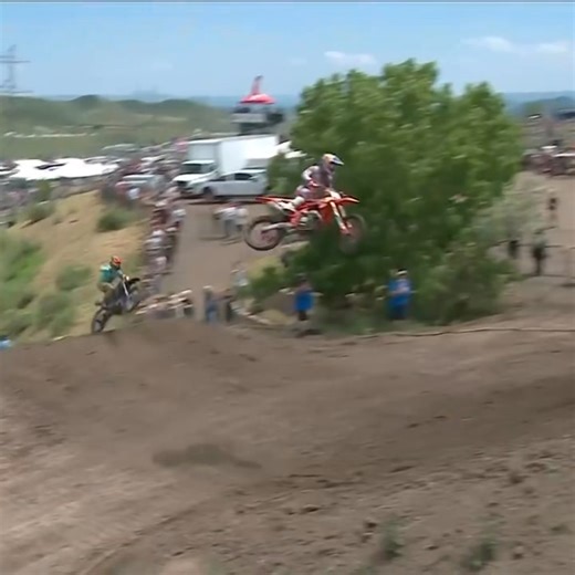 517K views · 3.4K reactions | Your fastest qualifier grabs the holeshot and early lead to start 250 moto 1️⃣ #ProMotocross #SMX #Honda | Pro Motocross | Facebook