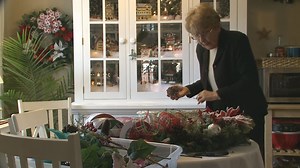 Woman designs wreaths to fight her cancer
