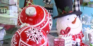 Holiday spirit comes to life in downtown Conway as Living Window Displays return