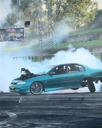 OVAR8D's wheel leaves the chat at BURNOUT MASTERS 🔥BURNANZA🔥