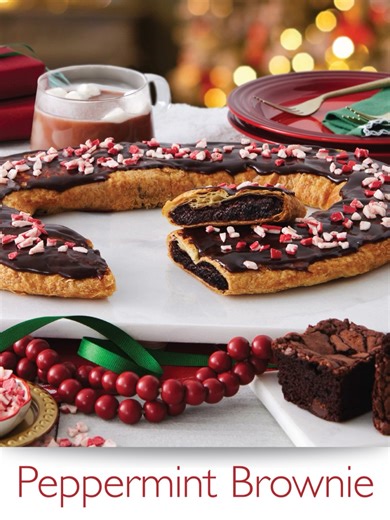 Holiday traditions start with Kringle. ❤️✨ Bring home your favorite seasonal flavors and make the season a little sweeter. 🎁🎄 #Kringle #Wisconsin #KeepTheTradition #HolidayKringle #racinewisconsin | Racine Danish Kringles