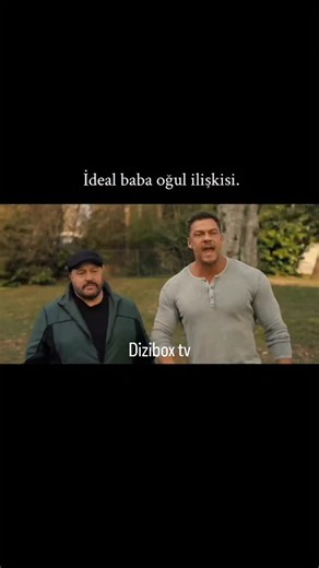 Dizibox Tv on Instagram: "Oyun Buluşması (2025) Masum bir playdate… Ama yanlış zamanda, yanlış insanlarla. 😬 İşsiz kalan Brian, oğlunun oyun buluşması için başka bir babayla bir araya gelir. Sakin geçmesi gereken bu gün, bir anda kiralık katillerin hedefi olmalarıyla tam bir kaosa dönüşür. 💥 Sıradan babalar, absürt hatalar, bol aksiyon ve kahkaha… Bir oyun buluşması, hayatta kalma mücadelesine dönüşür! 🎬 Aksiyon + Komedi 😂 Baba halleri 🔥 Tempo hiç düşmüyor #komedi #sinema #baba #dizi #film"